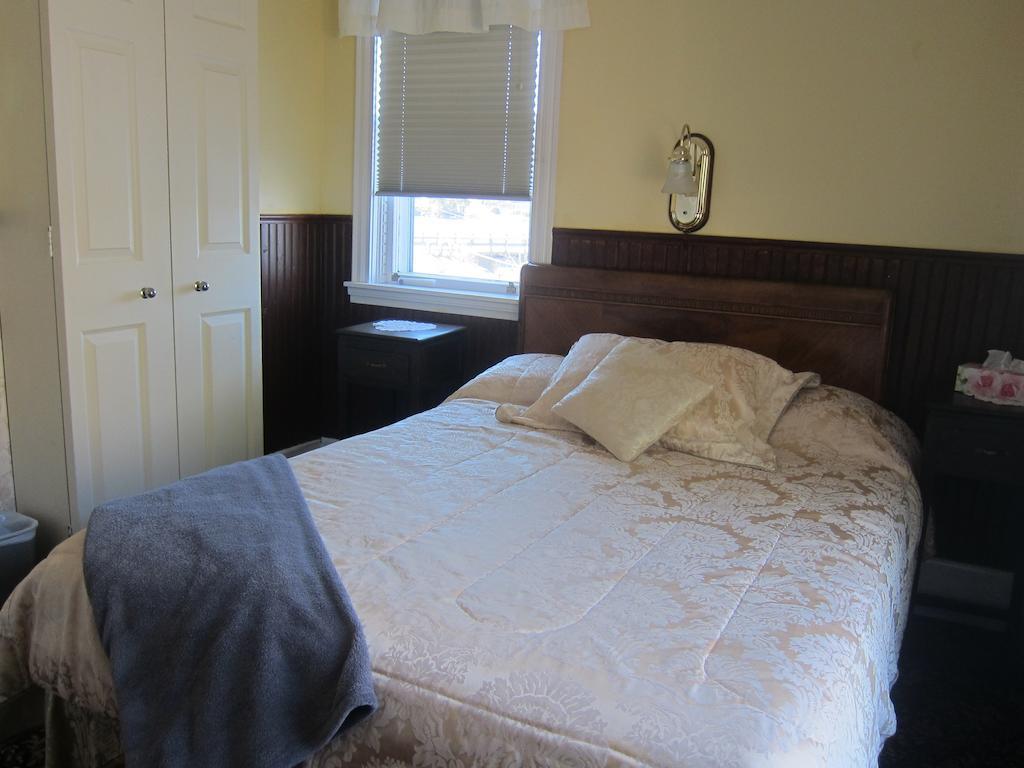 Inn Salmon River Country 3*